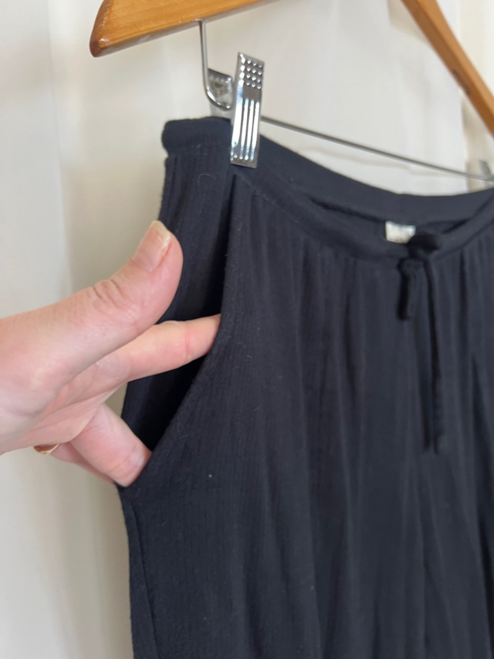 Soma Small Ribbed Drapey Soft Black Ankle Lounge Rayon Comfy Cozy Pajama Bottoms - Picture 4 of 11